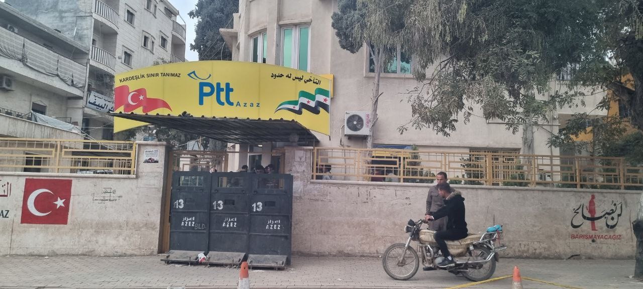 قرار برفع رواتب الموظفين والعا...