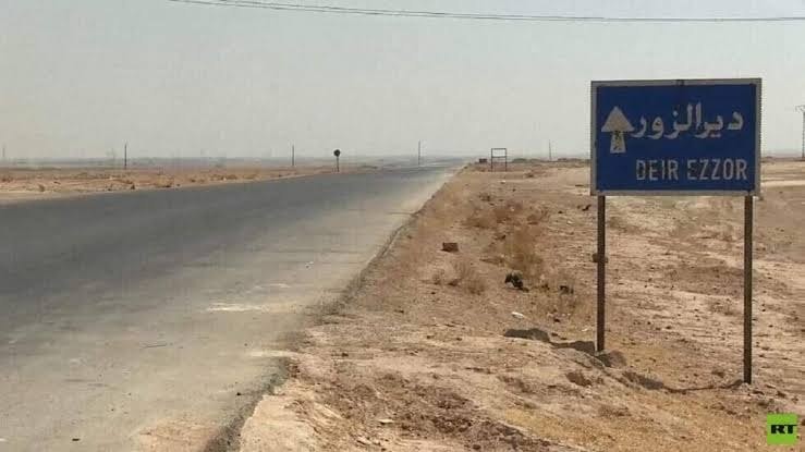 دير الزور.. "قسد" تجتمع مع وجه...