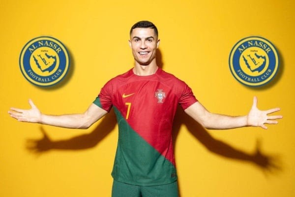 رونالدو إلى النصر السعودي بشكل...