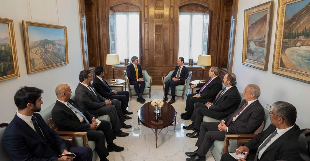 وزير خارجية الإمارات يلتقي "بش...