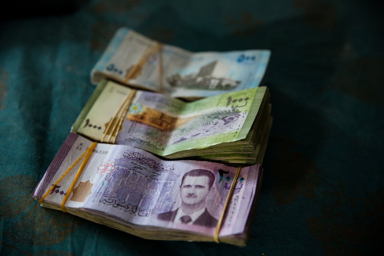 "مركزي النظام" يرفع سعر صرف ال...