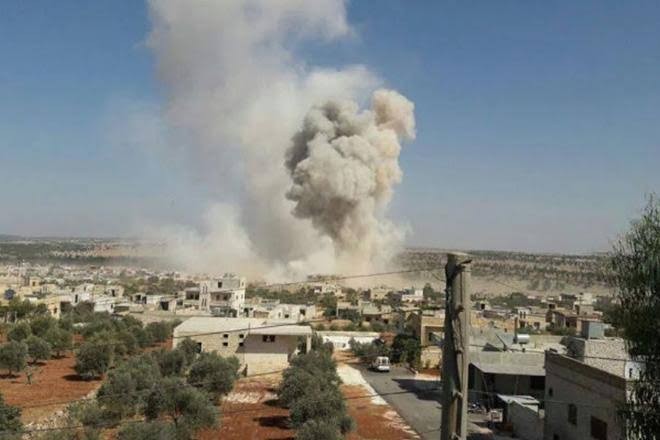 إصابة سيدة وطفلتها بقصف مدفعي...