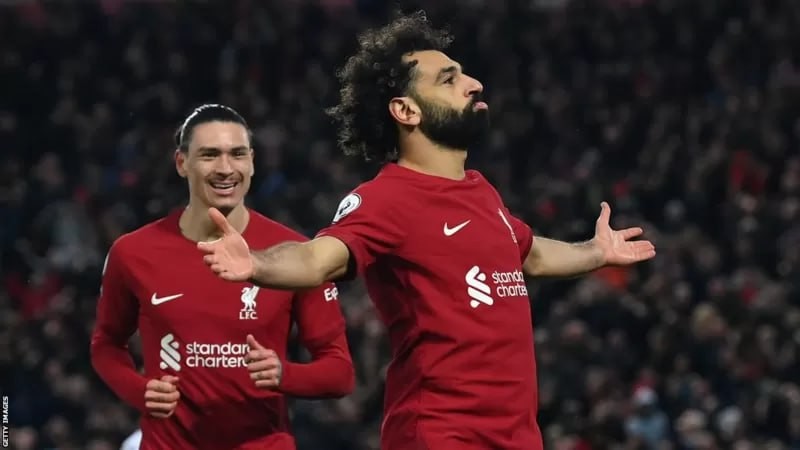 محمد صلاح يصبح الهداف التاريخي...