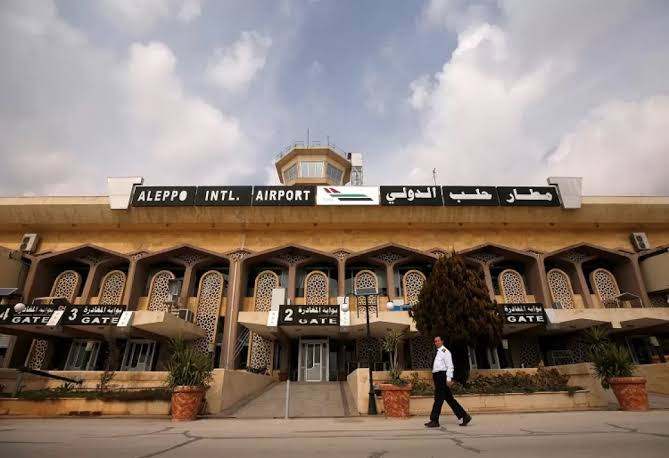 قصف إسرائيلي يخرج مطار حلب الد...