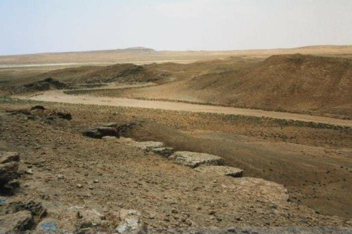  مجهولون يختطفون مدنيين أثناء...