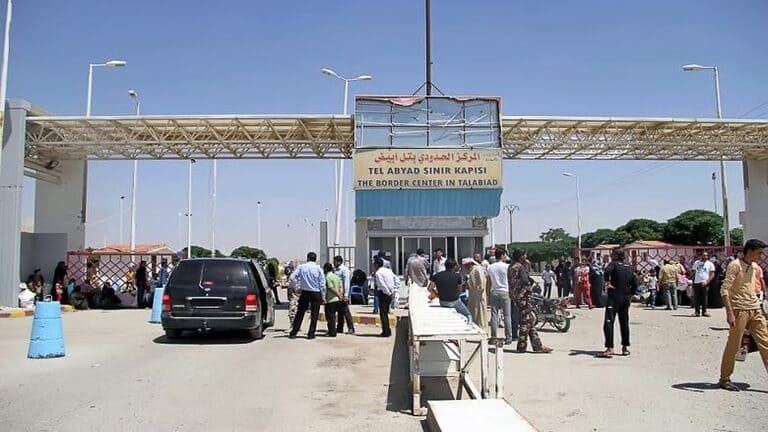 معبر "تل أبيض" يُصدر بيانا بشأ...