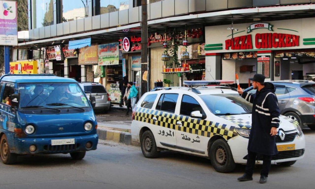 "حكومة الإنقاذ" تحظر استخدام ا...