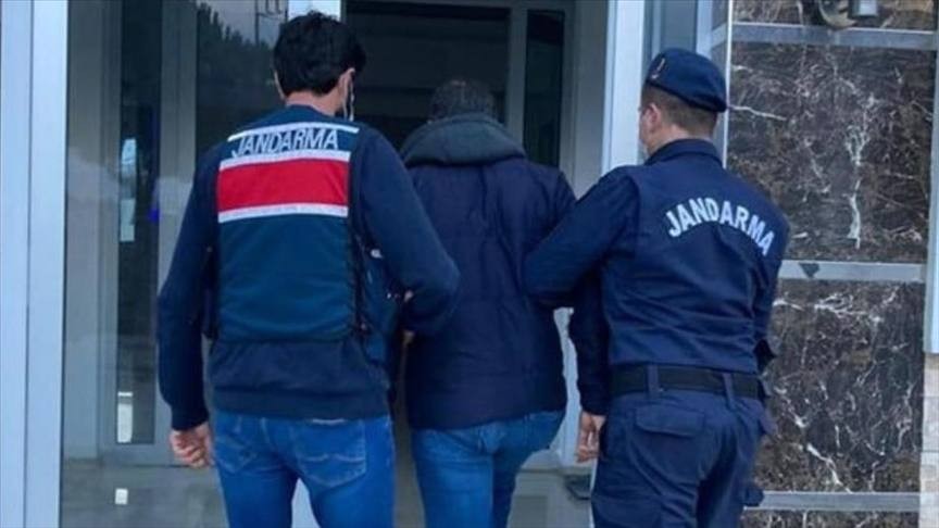 تركيا تعتقل متورطا بأنشطة لصال...