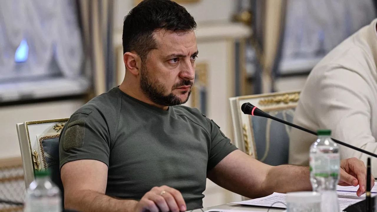 بلومبيرغ: الرئيس الأوكراني سيح...