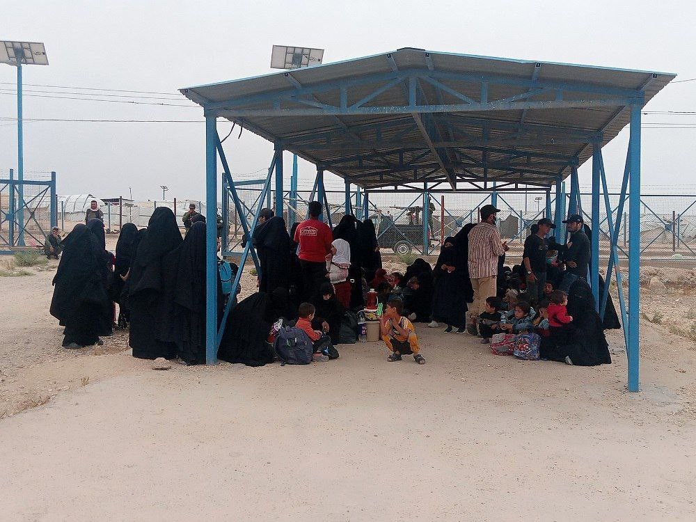 خروج دفعة جديدة من قاطني مخيم...
