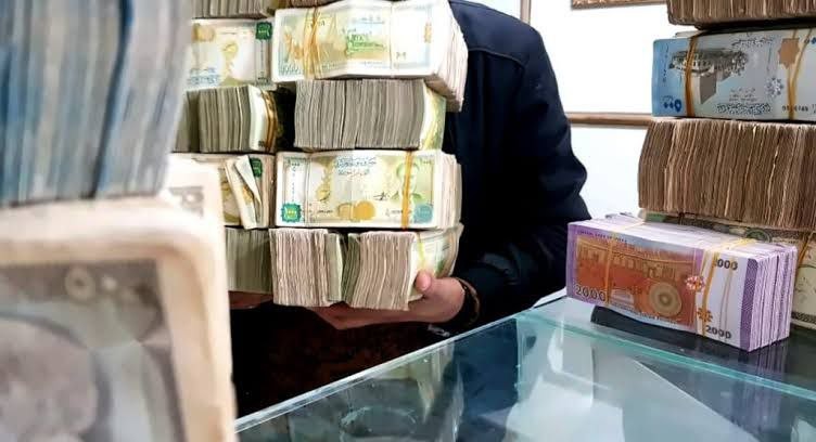 جدلية زيادة الرواتب واﻷجور في...