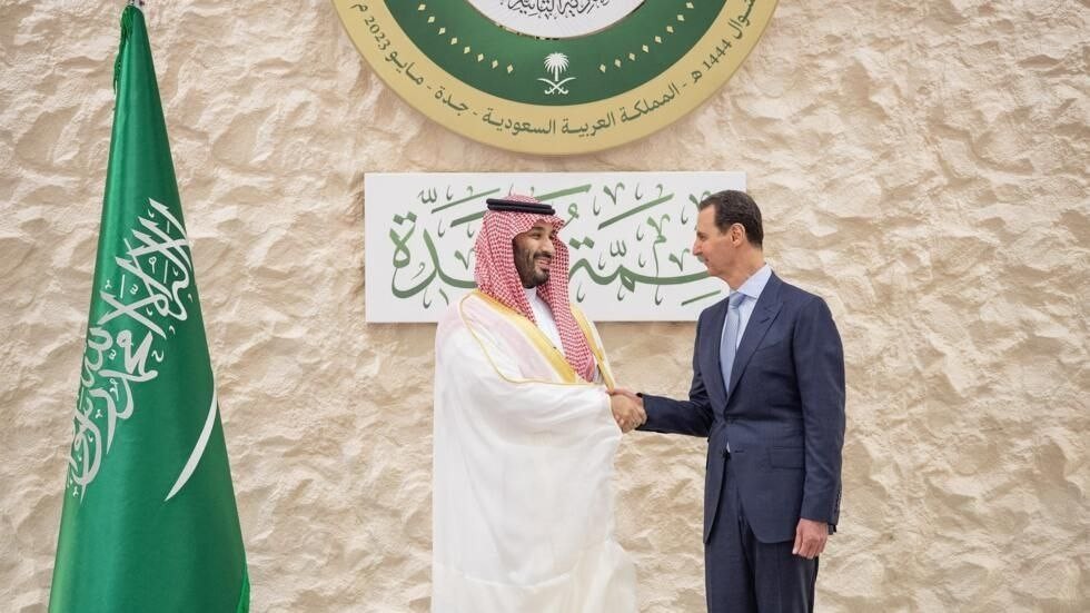 صحيفة عكاظ السعودية: جهود حل "...