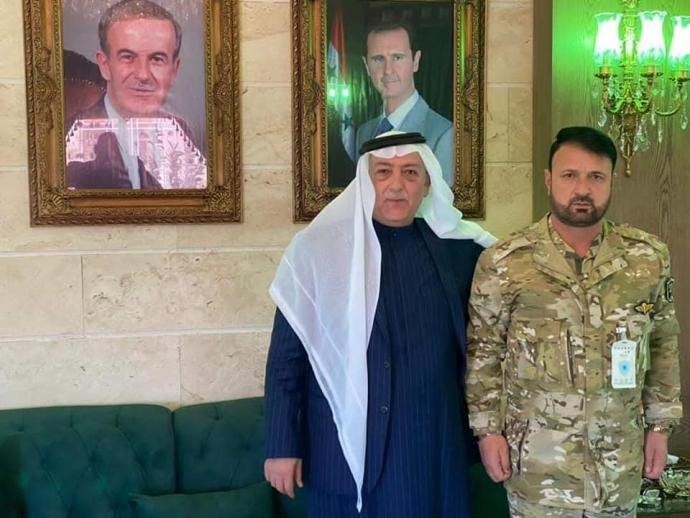 "حسن بري" يخرج معتقلا من صيدنا...