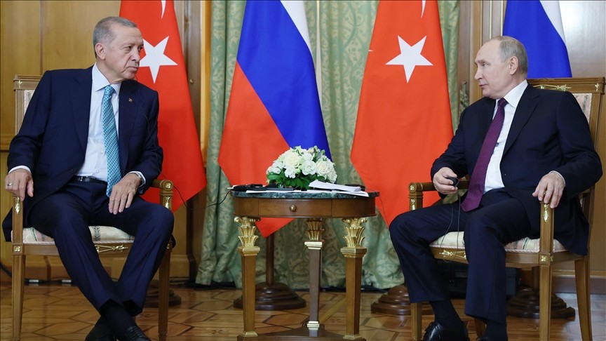 بوتين لأردغان: مستقبل سوريا يح...