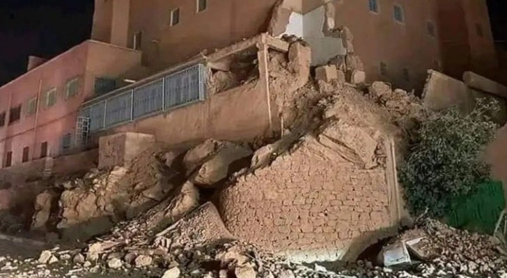 مئات القتلى والجرحى في زلزال ب...