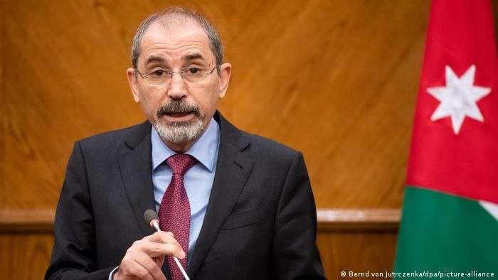 أيمن الصفدي: الأزمة في سوريا و...