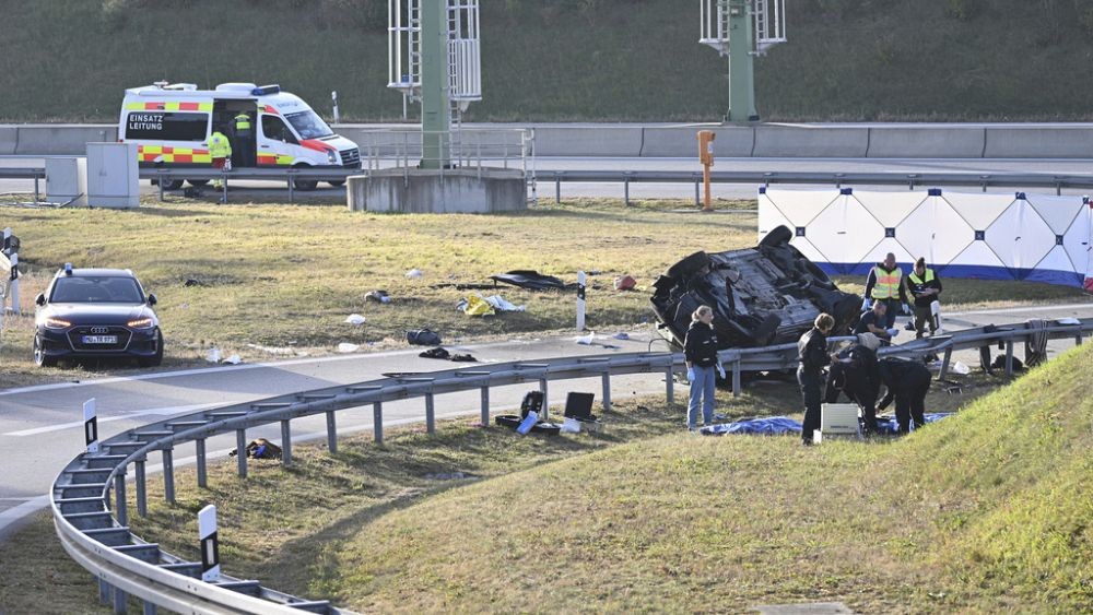 وفاة 7 سوريين وأتراك بانقلاب ح...