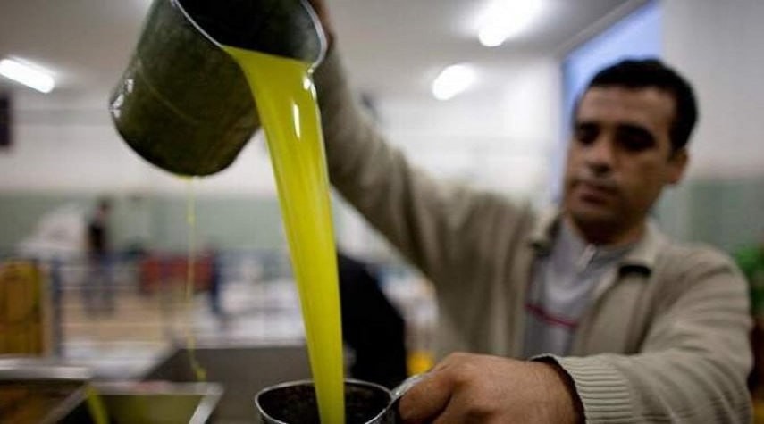 بيع "زيت الزيتون" بالتقسيط للم...
