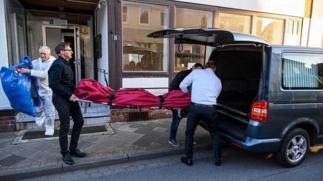 مقتل طبيب سوري في بريطانيا إثر...