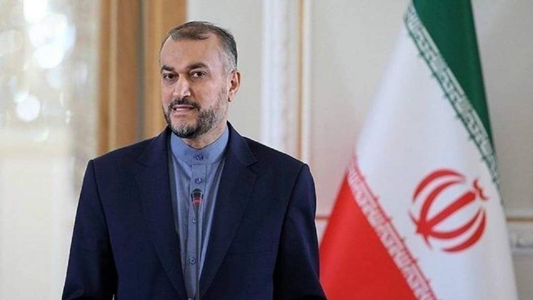 إيران تتوعد أمريكا برد "صارم"...