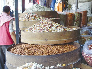 ارتفاع أسعار الموالح والمكسرات...
