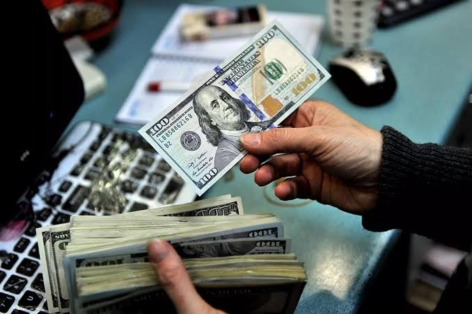 سعر صرف الليرة مقابل الدولار ا...