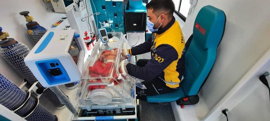 الدفاع المدني ينشر سيارات إسعا...