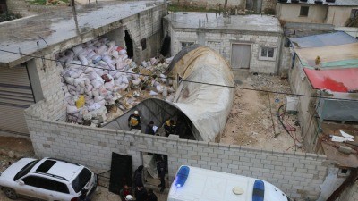 وفاة أطفال بانهيار جدار مستودع...