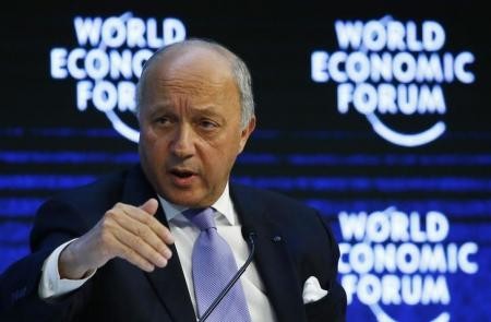 فابيوس: دي مستورا لم يوجه دعوة...
