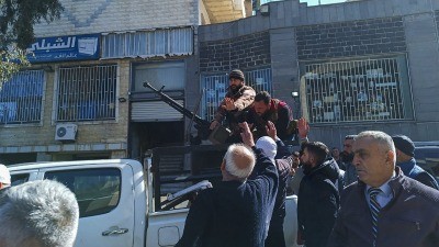 فصائل السويداء تحتجز دورية امن...