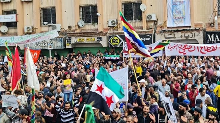 ساحة الكرامة تشتعل.. السويداء...