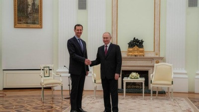 وحيدا دون مرافقة.. بوتين يستقب...