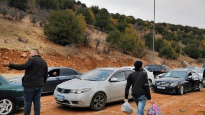 بعد استهداف جميع المعابر.. عود...
