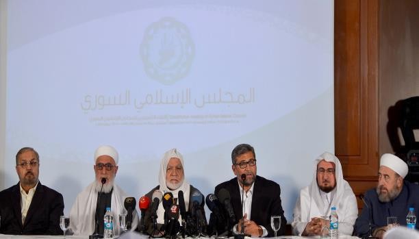 فتوى تحرّم بيع العقارات للإيرا...