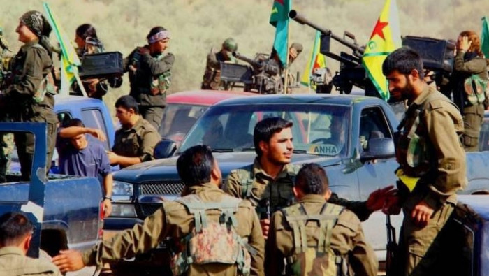 "قسد" تسلم شبان دير الزور إلى...