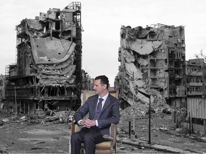 في 2016.. الأسد يسلّم حلب للرو...