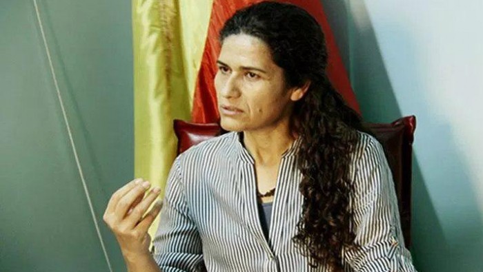 3674301442-crop.jpg
