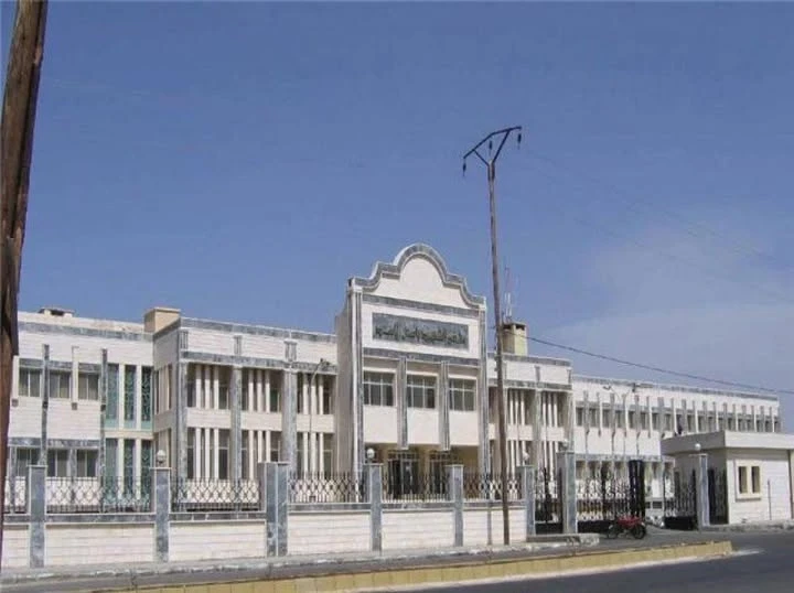 تحذيرات من شللٍ كامل في مشفى ص...