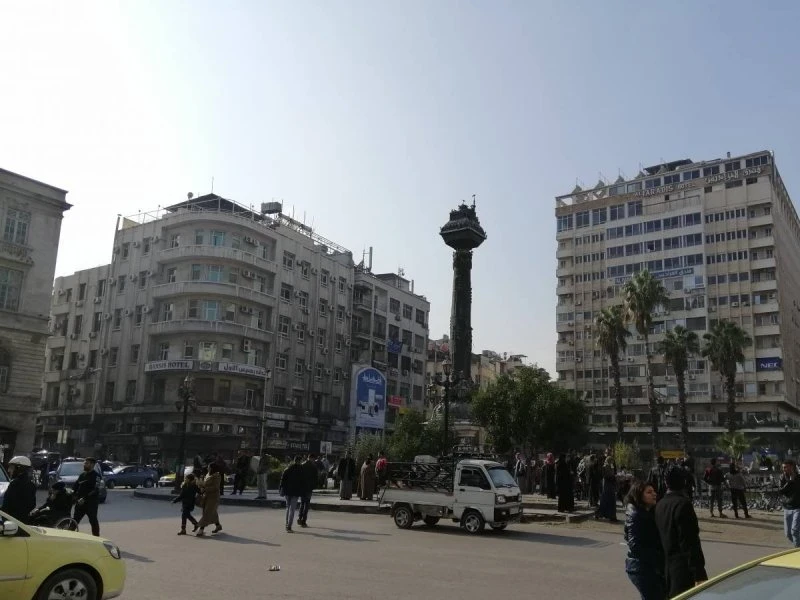 الحكومة السورية تنفي شائعات بش...