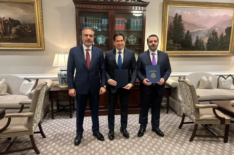 اجتماع ثلاثي في واشنطن يبحث مس...