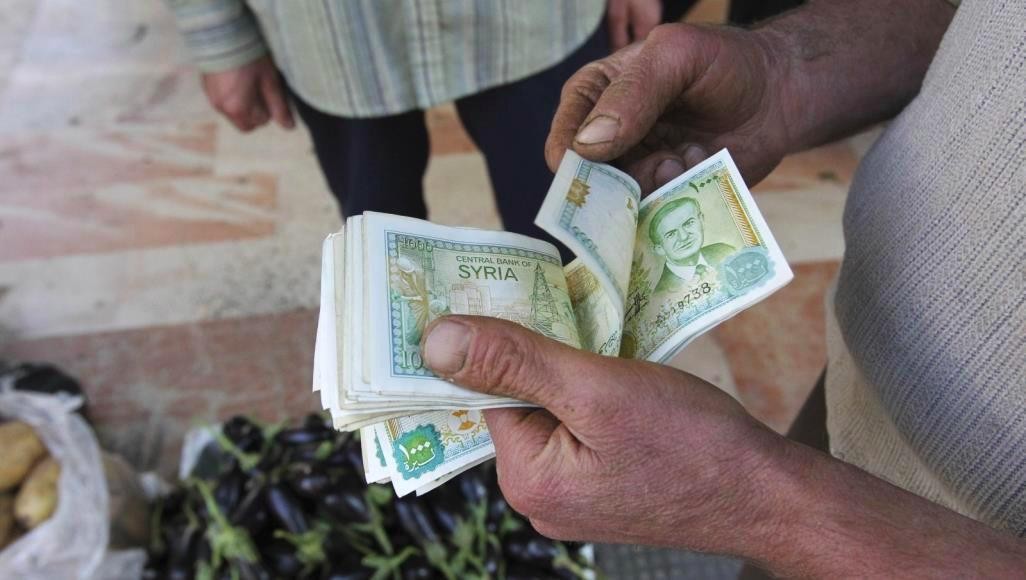 بشار الأسد يواجه انهيار الليرة...