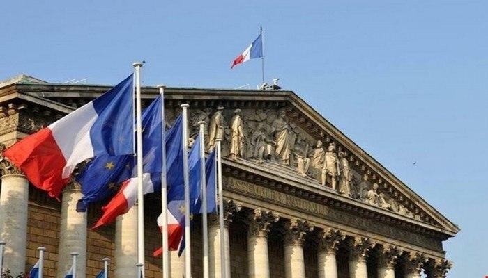 "محاكمة الأشباح"..  فرنسا تقاض...
