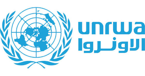 لمواجهة كورونا.. الأونروا توزع...
