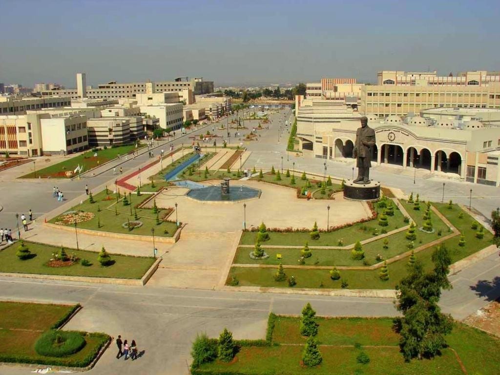 ماس كهربائي يودي بحياة طالبة ب...