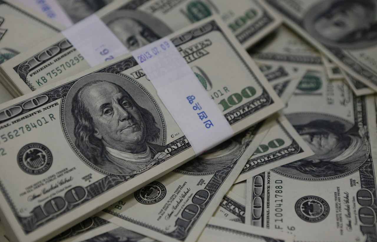 تعرف إلى سعر صرف الليرة مقابل...