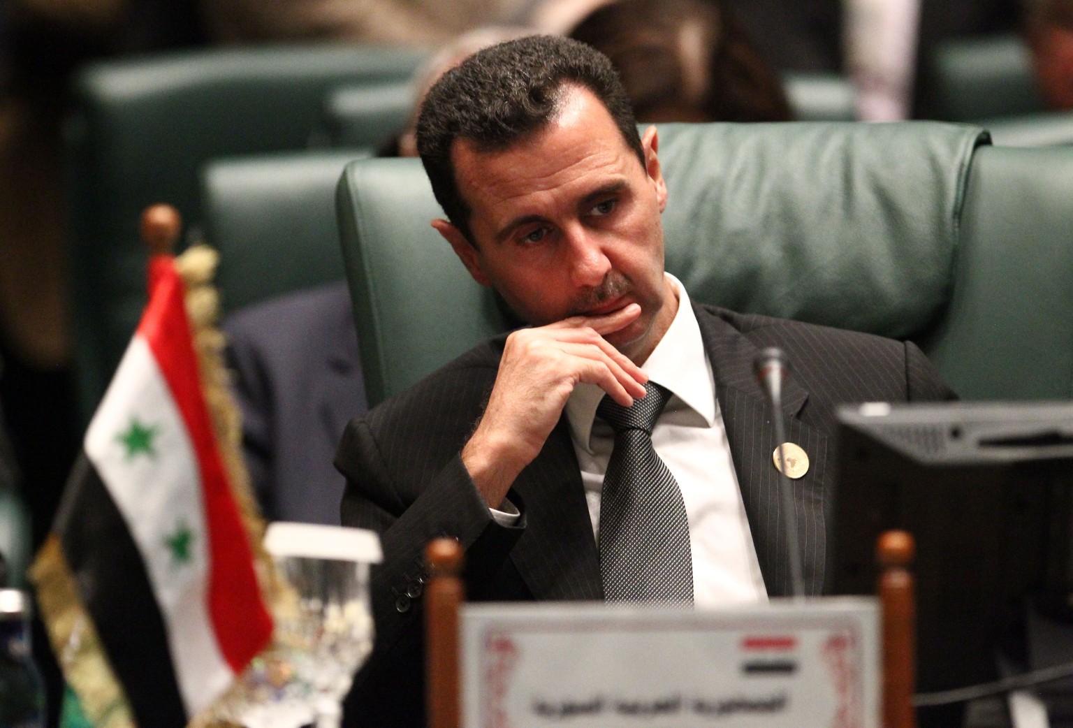 نيوزويك: الأسد بات منبوذا لدى...