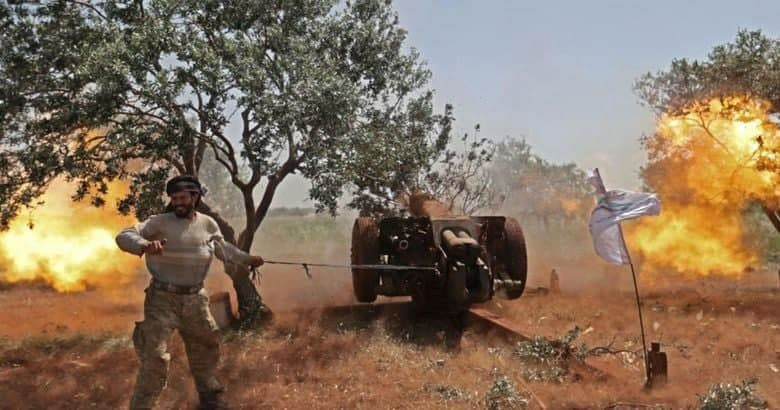 قصف بري متبادل بين النظام والم...