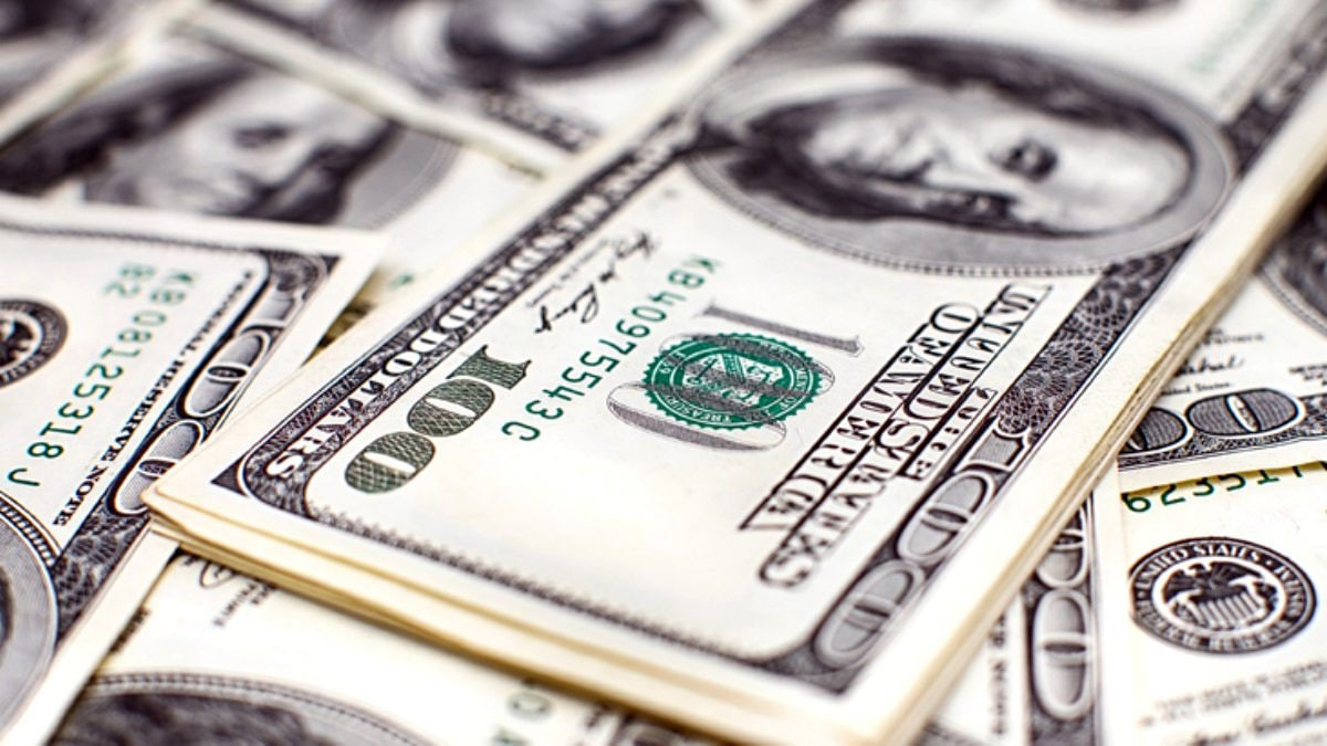 تحسن بسعر صرف الليرة مقابل الد...