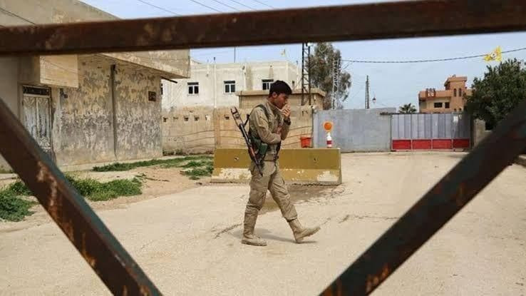 بتهمة الفساد والتخطيط للفرار.....