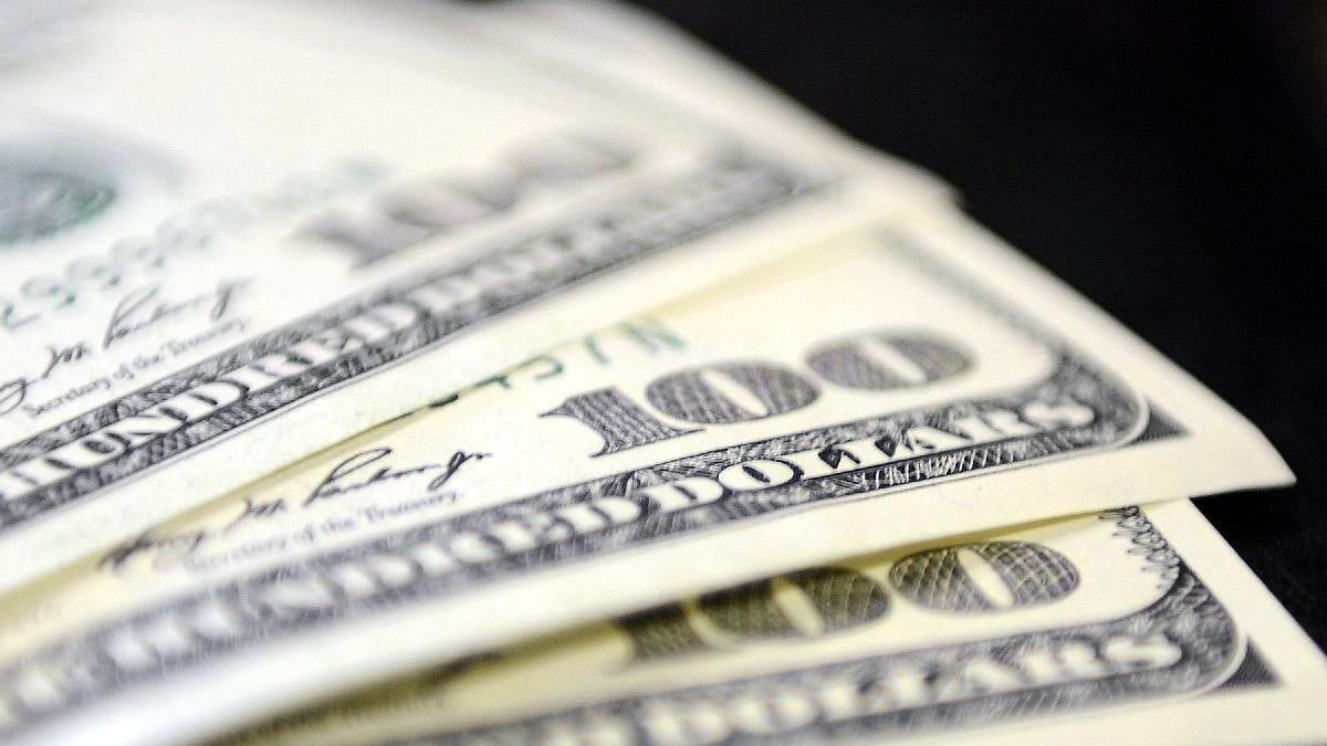 أسعار صرف الليرة مقابل الدولار...